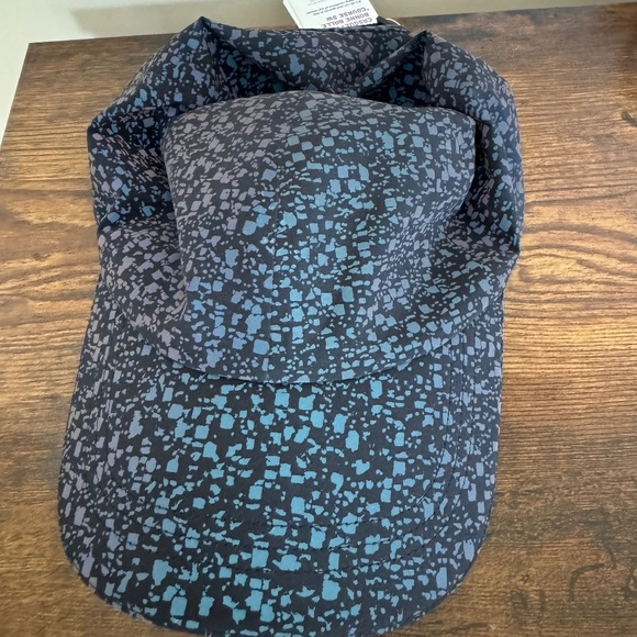 NWT Lululemon Seawheeze Reflective Baller Hat